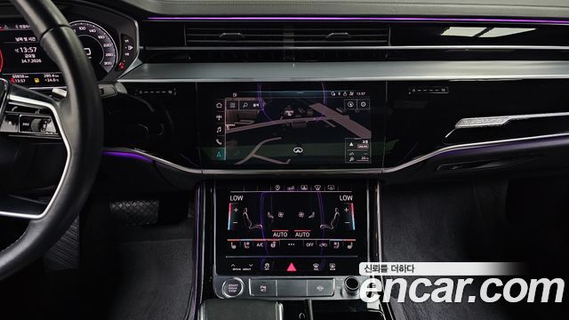 Audi A8 (D5) 55 TFSI Quattro LWB 2020 — фото 12