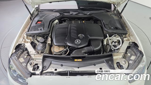 Mercedes-Benz E-Class (W213) E220d 4MATIC AMG Line 2021 — фото 6