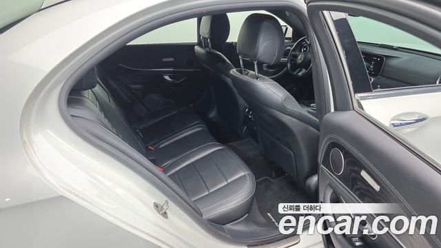 Mercedes-Benz E-Class (W213) E220d 4MATIC AMG Line 2021 — фото 12