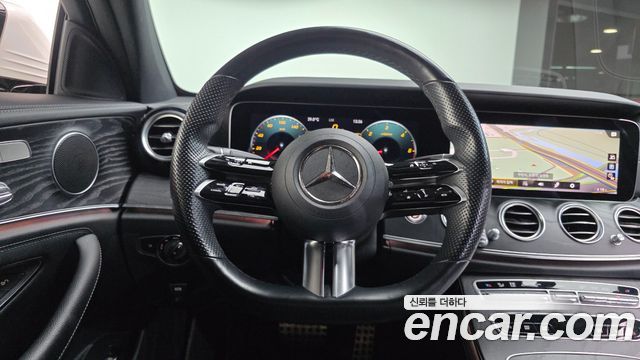 Mercedes-Benz E-Class (W213) E220d 4MATIC AMG Line 2021 — фото 13