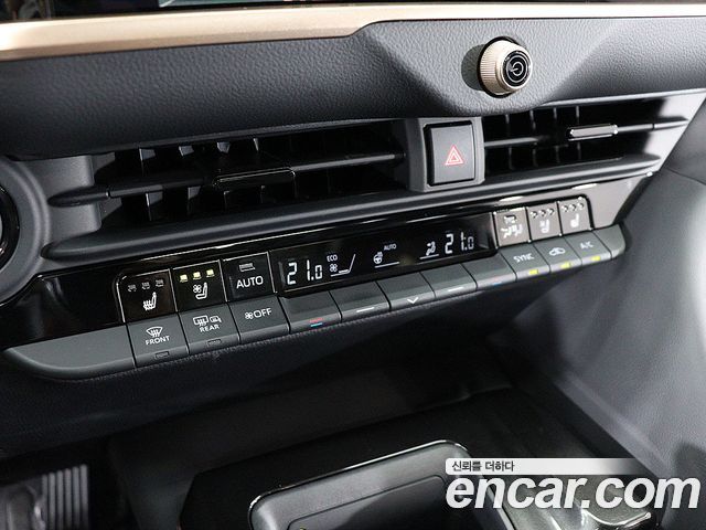Toyota Crown Crossover 2.5 4WD Hybrid 2026 — фото 21