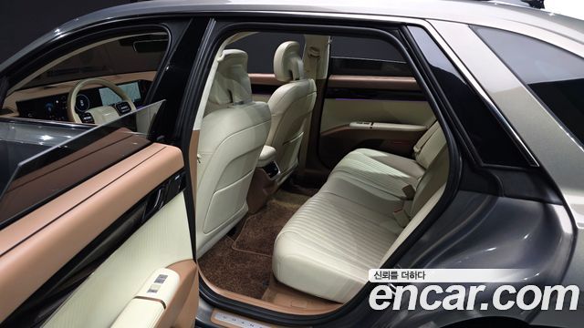 Hyundai Grandeur (GN7) 2,5 Gasoline 2WD Calligraphy 2025 — фото 12