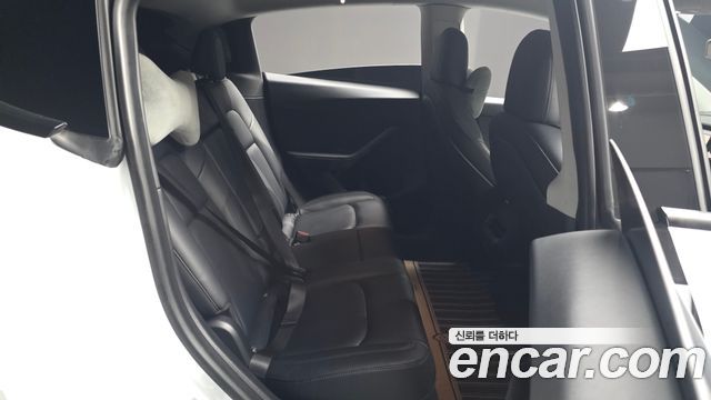 Tesla Model Y Long Range AWD 2021 — фото 11