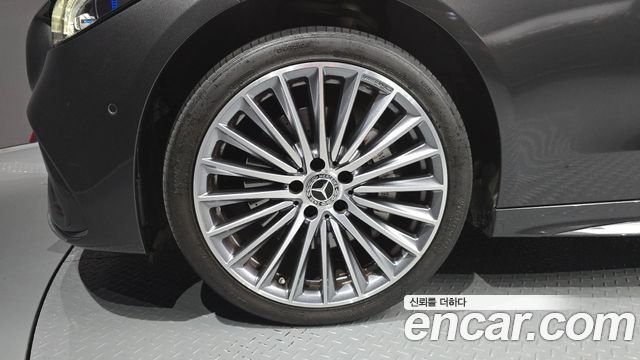 Mercedes-Benz C-Class (W206) C300 AMG Line 2022 — фото 5