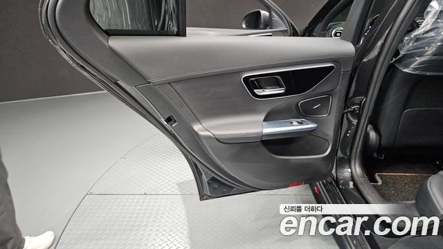 Mercedes-Benz C-Class (W206) C300 AMG Line 2022 — фото 31