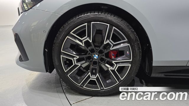 BMW 5 Series (G60) 530i xDrive M Sport Pro Special Edition 2026 — фото 5