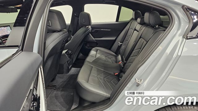 BMW 5 Series (G60) 520i M Sport 2026 — фото 12