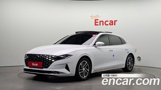 Hyundai Grandeur (IG) 3.0 LPi Rent Car Premium