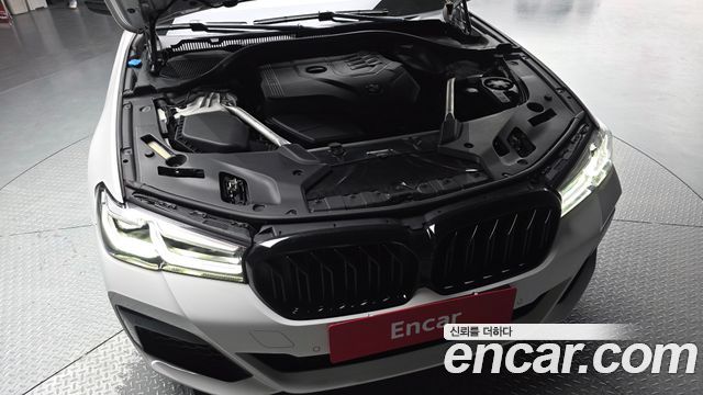 BMW 5 Series (G30) 530i M Sport Package 2022 — фото 6