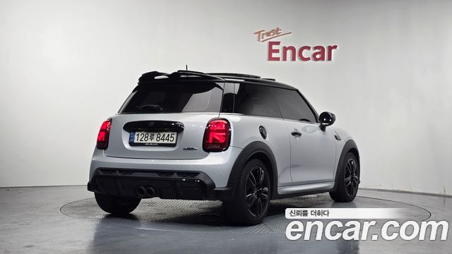 MINI Cooper S JCW Rockingham GT Edition 3rd 2022 — фото 2