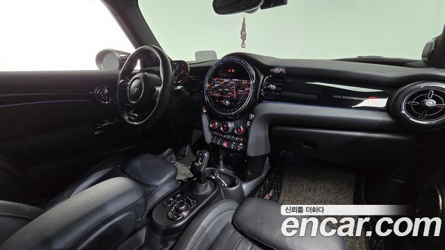 MINI Cooper S JCW Rockingham GT Edition 3rd 2022 — фото 7
