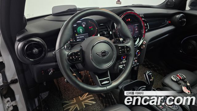 MINI Cooper S JCW Rockingham GT Edition 3rd 2022 — фото 13