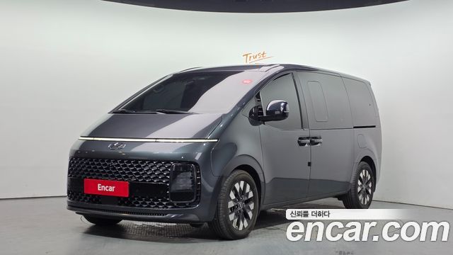 Hyundai Staria 4WD Lounge 7-Seater Inspiration 2022 — фото 1