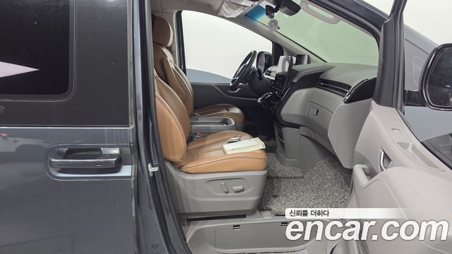 Hyundai Staria 4WD Lounge 7-Seater Inspiration 2022 — фото 26