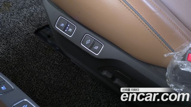 Hyundai Staria 4WD Lounge 7-Seater Inspiration 2022 — фото 32