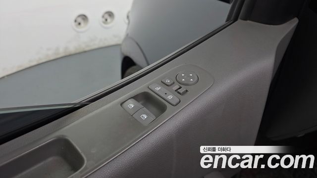 Hyundai Staria 4WD Lounge 7-Seater Inspiration 2022 — фото 34