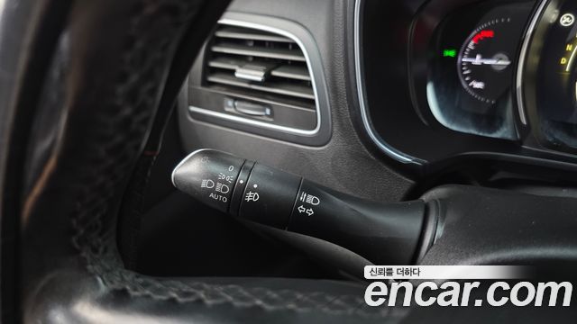 Renault Korea QM6 Diesel 2WD LE 2017 — фото 18