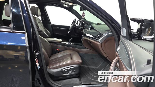 BMW X5 (F15) xDrive M50d 2015 — фото 11