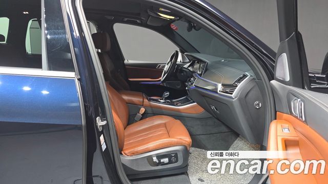 BMW X5 (G05) M50i 2022 — фото 10