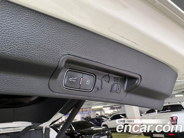 Ford Explorer (VI) 2.3 LimIted 4WD 2020 — фото 17