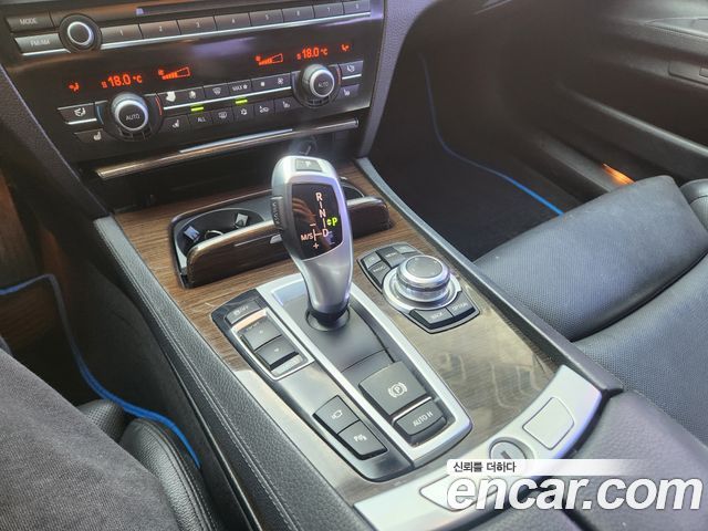 BMW 7 Series (F01) 730d 2012 — фото 10