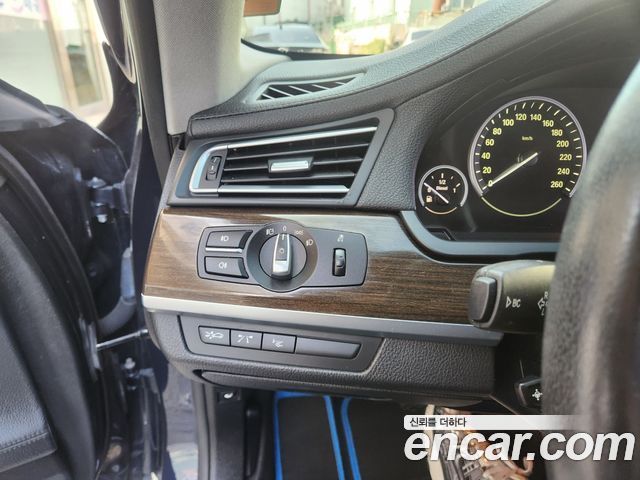 BMW 7 Series (F01) 730d 2012 — фото 17