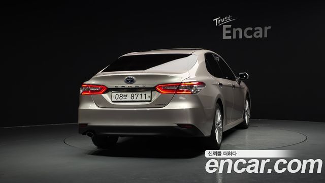 Toyota Camry (XV70) 2.5 XLE Hybrid 2019 — фото 4