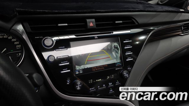 Toyota Camry (XV70) 2.5 XLE Hybrid 2019 — фото 19