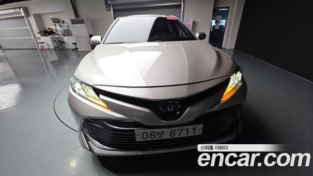 Toyota Camry (XV70) 2.5 XLE Hybrid 2019 — фото 40