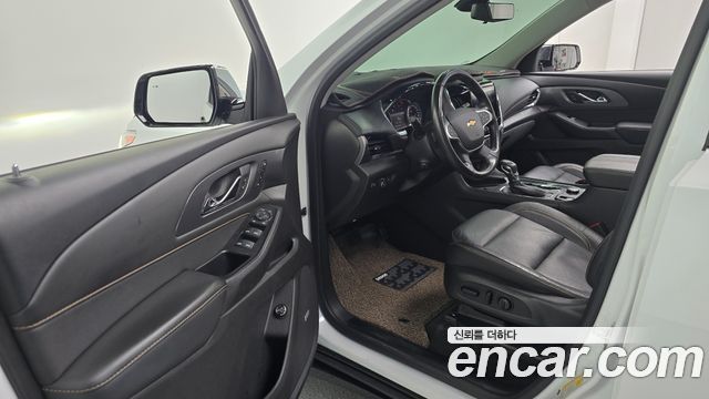 Chevrolet Traverse 3.6 AWD Redline 2021 — фото 10