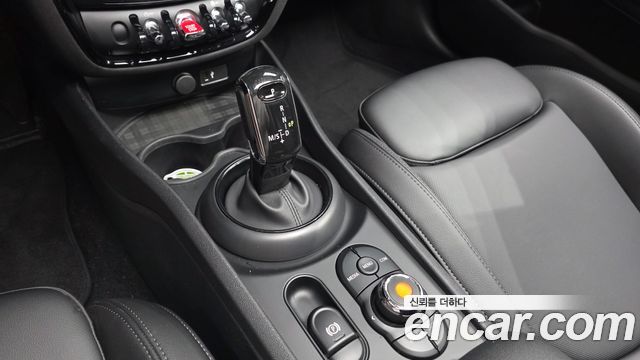 MINI Cooper D Clubman Standard 2nd 2019 — фото 9