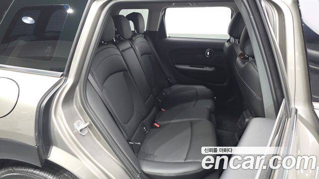 MINI Cooper D Clubman Standard 2nd 2019 — фото 15