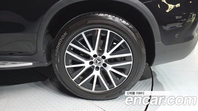 Mercedes-Benz GLC-Class (X253) GLC300 4MATIC 2020 — фото 21
