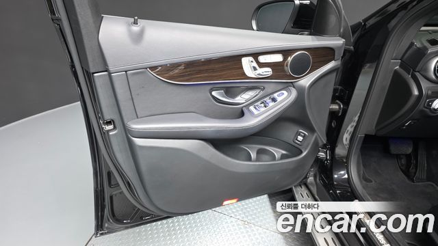 Mercedes-Benz GLC-Class (X253) GLC300 4MATIC 2020 — фото 24