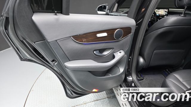 Mercedes-Benz GLC-Class (X253) GLC300 4MATIC 2020 — фото 25