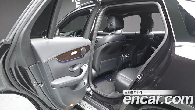 Mercedes-Benz GLC-Class (X253) GLC300 4MATIC 2020 — фото 26
