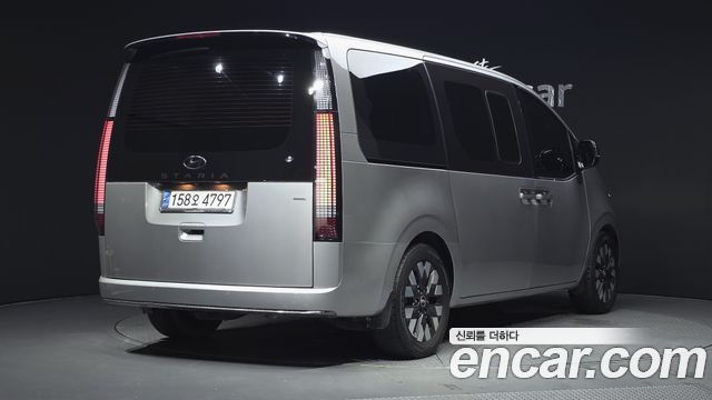 Hyundai Staria 4WD Lounge 9-Seater Prestige 2022 — фото 2