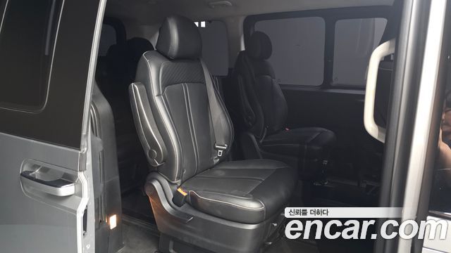 Hyundai Staria 4WD Lounge 9-Seater Prestige 2022 — фото 11