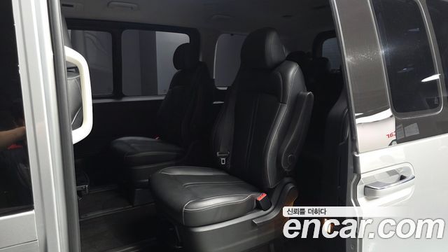 Hyundai Staria 4WD Lounge 9-Seater Prestige 2022 — фото 12