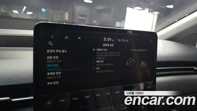 Hyundai Staria 4WD Lounge 9-Seater Prestige 2022 — фото 18