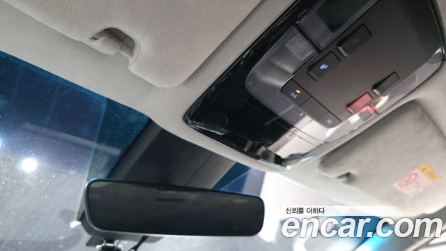 Hyundai Staria 4WD Lounge 9-Seater Prestige 2022 — фото 19