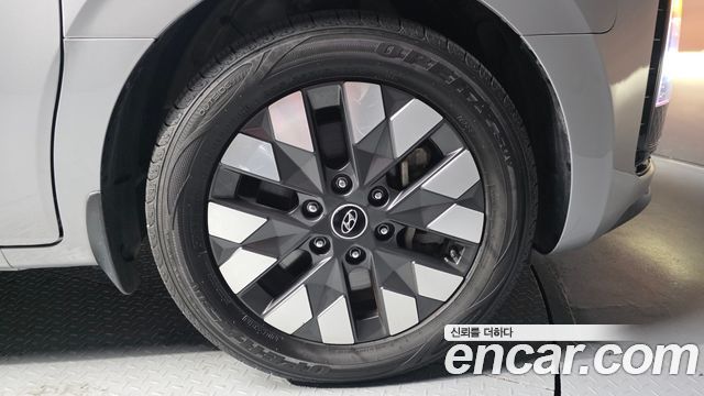 Hyundai Staria 4WD Lounge 9-Seater Prestige 2022 — фото 21