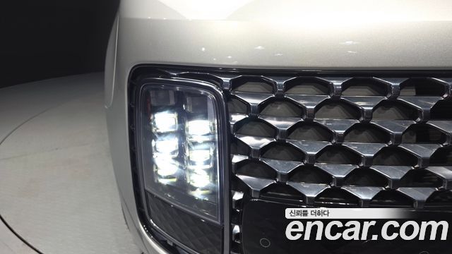 Hyundai Staria 4WD Lounge 9-Seater Prestige 2022 — фото 22