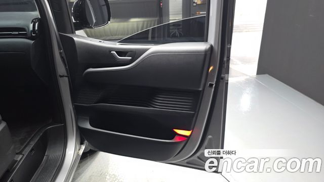 Hyundai Staria 4WD Lounge 9-Seater Prestige 2022 — фото 25