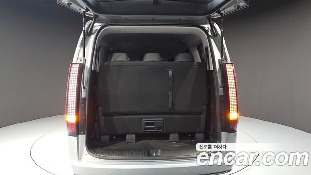 Hyundai Staria 4WD Lounge 9-Seater Prestige 2022 — фото 30