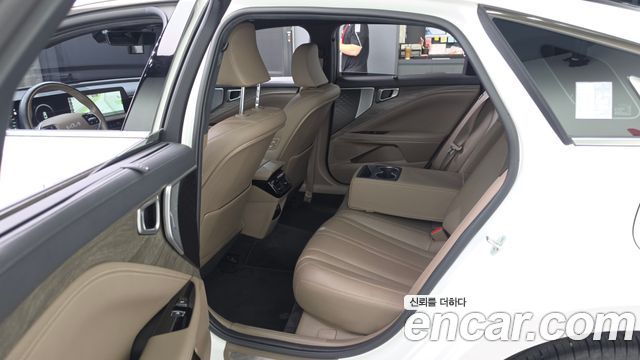Kia K8 2.5 Gasoline 2WD Noblesse 2023 — фото 11