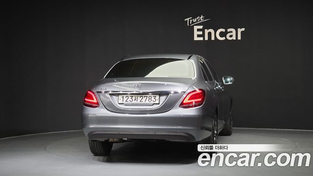 Mercedes-Benz C-Class (W205) C200 2019 — фото 4