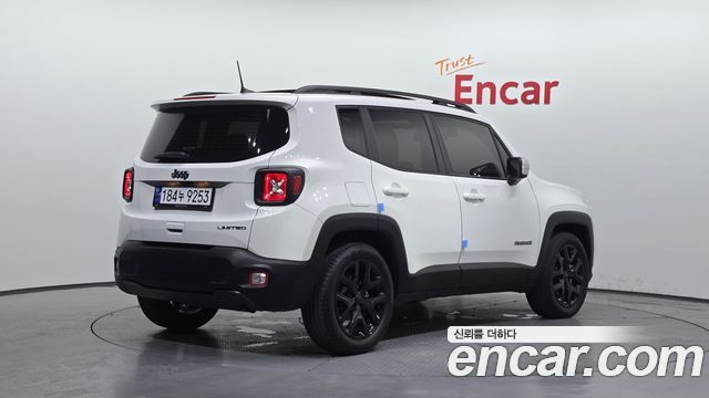 Jeep Renegade 1.3 Limited 2022 — фото 2
