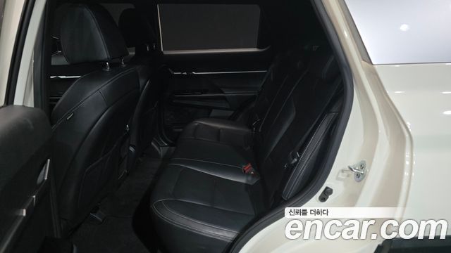 KG Mobility (SsangYong) Torres Gasoline 1.5 2WD T5 2023 — фото 12
