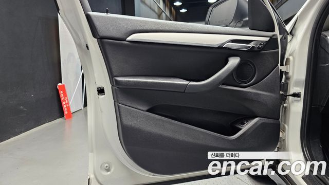 BMW X1 (F48) xDrive 18d Advantage 2020 — фото 24